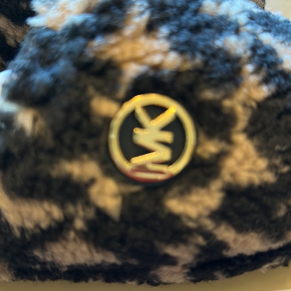 Michael Kors Women House Shoes - Picture 6 of 9